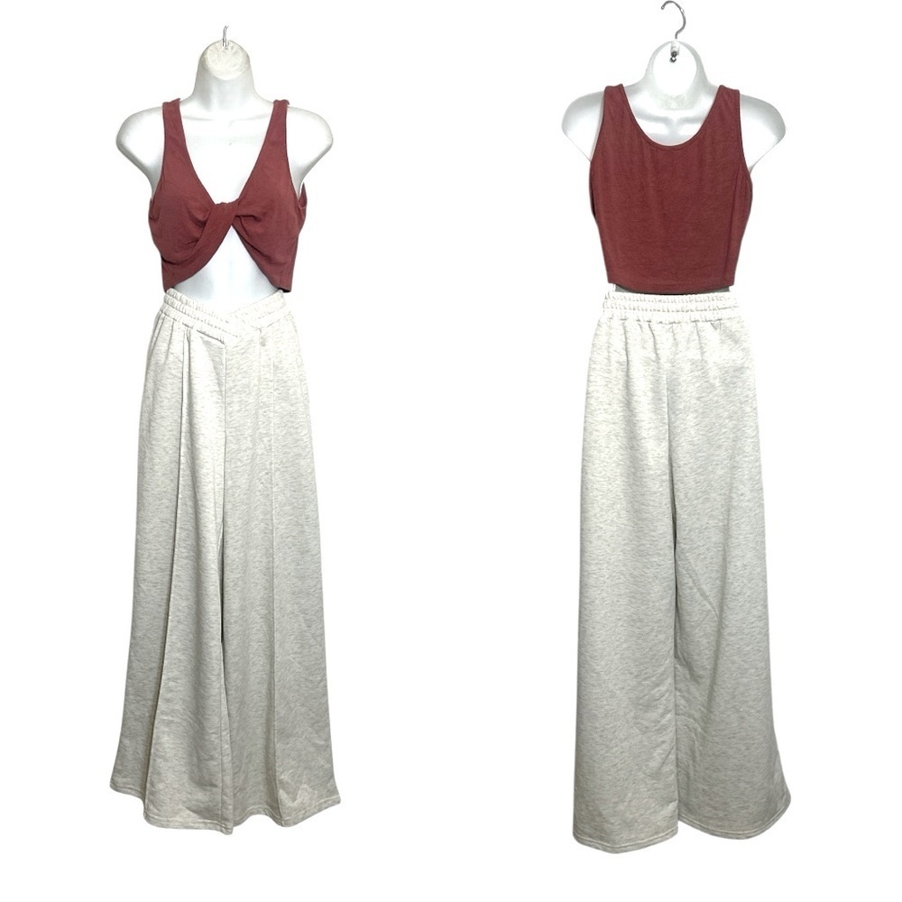 SHEIN Crop Top with V-Neck and Knot Detail